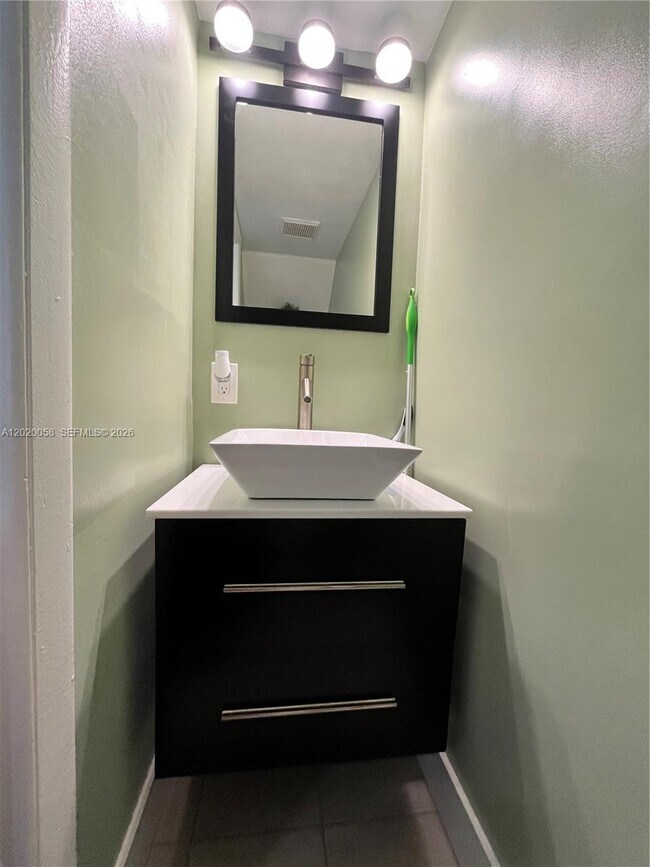 Photo - 5580 W 26th Ct Unit 204