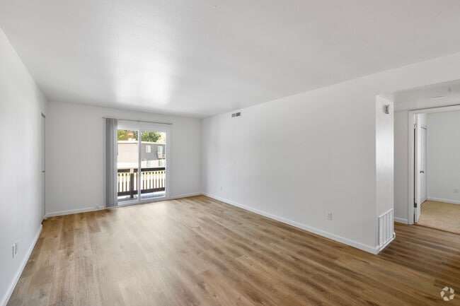 2BR, 1BA