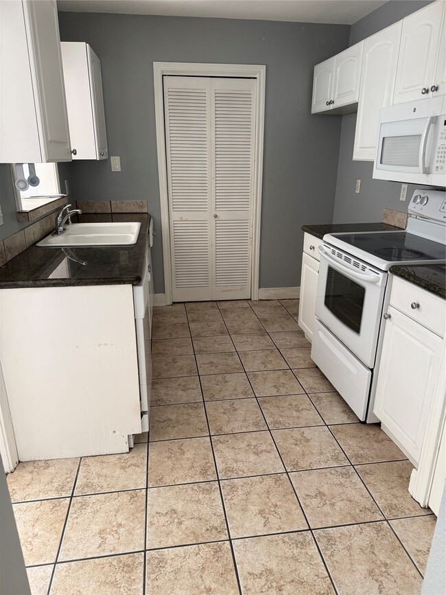 Photo - 18101 Heritage Ln Unidad 8101