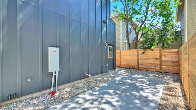 Photo - 7204 Meador Ave