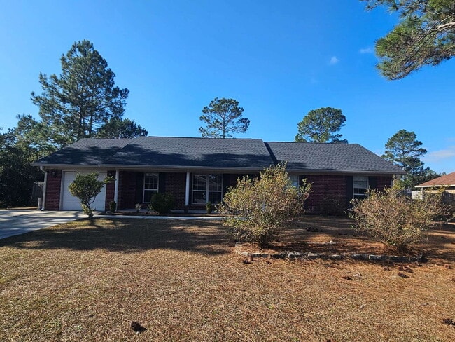 Building Photo - Great remodel close to Fort Stewart.