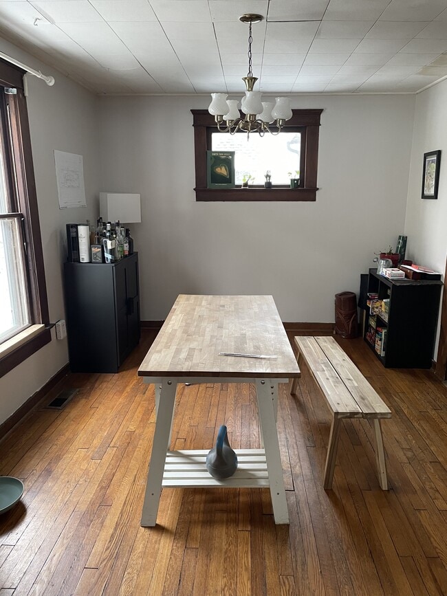 Photo - 307 S 7th St