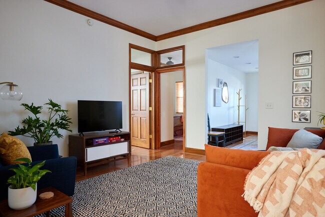 Photo - 916 N California St