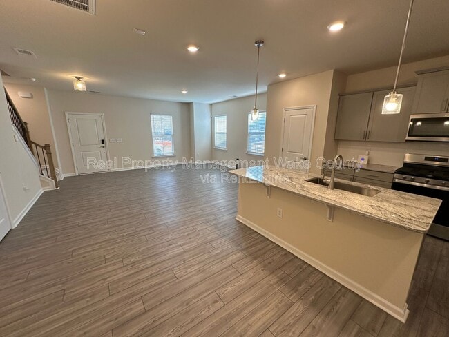 Photo - 344 Abbots Ml Dr