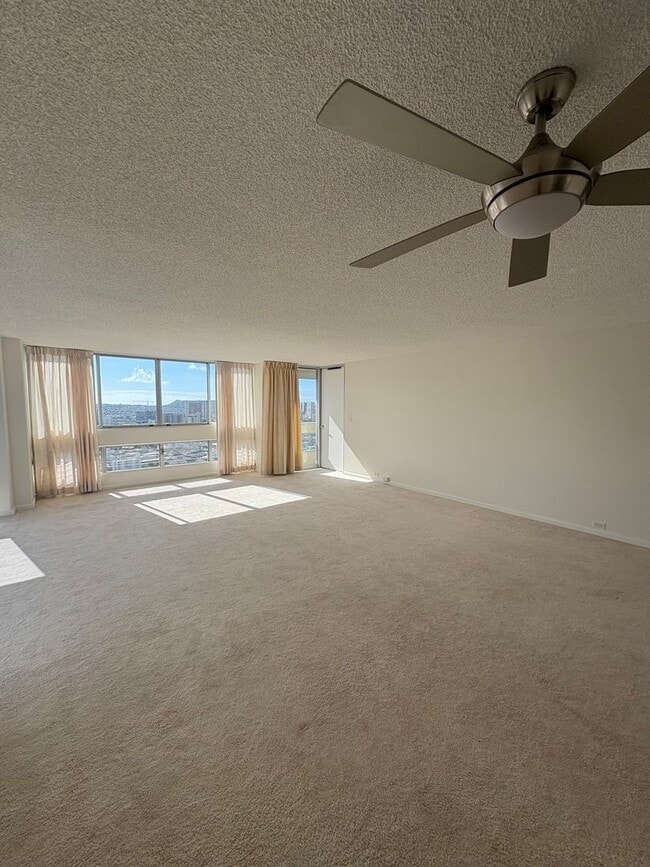 1212 Punahou St