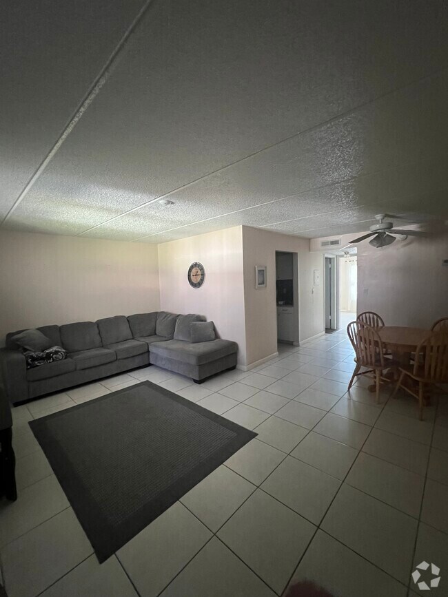 Building Photo - 12760 Indian Rocks Rd Unit 506 Rental