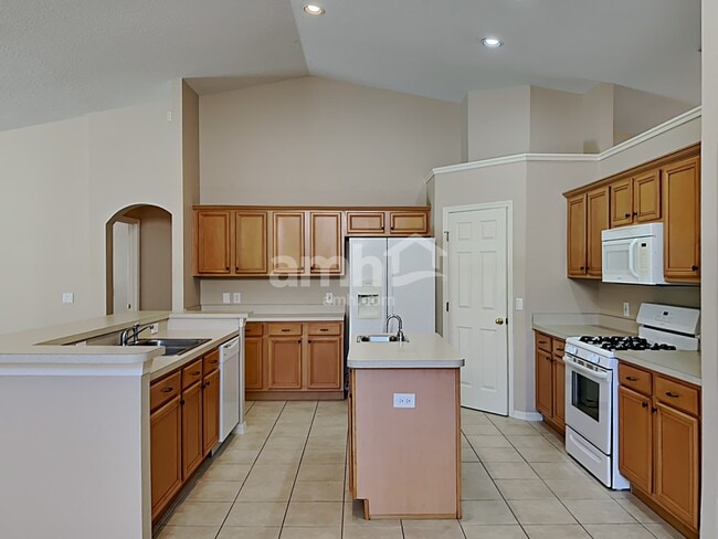 Photo - 7114 Colonial Lake Dr