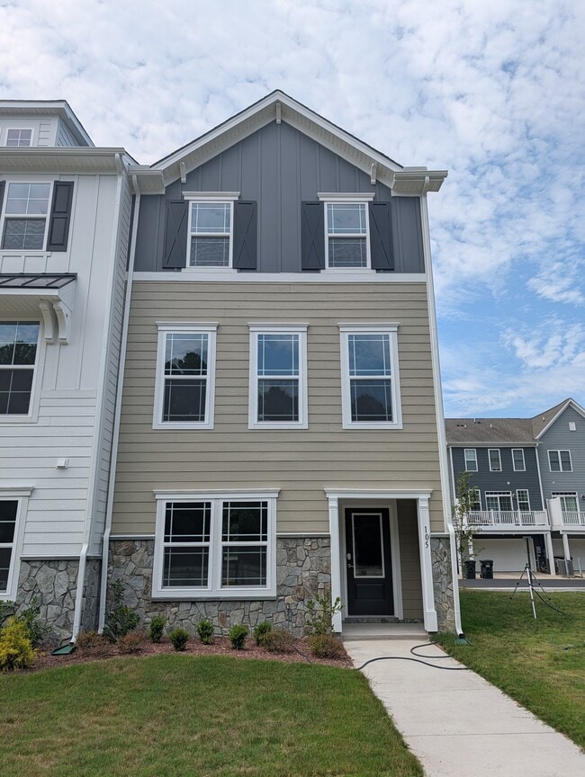 Building Photo - 105 Bracewell Ln