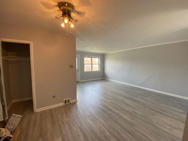 Photo - 2638 Daphne Rd Unit 2