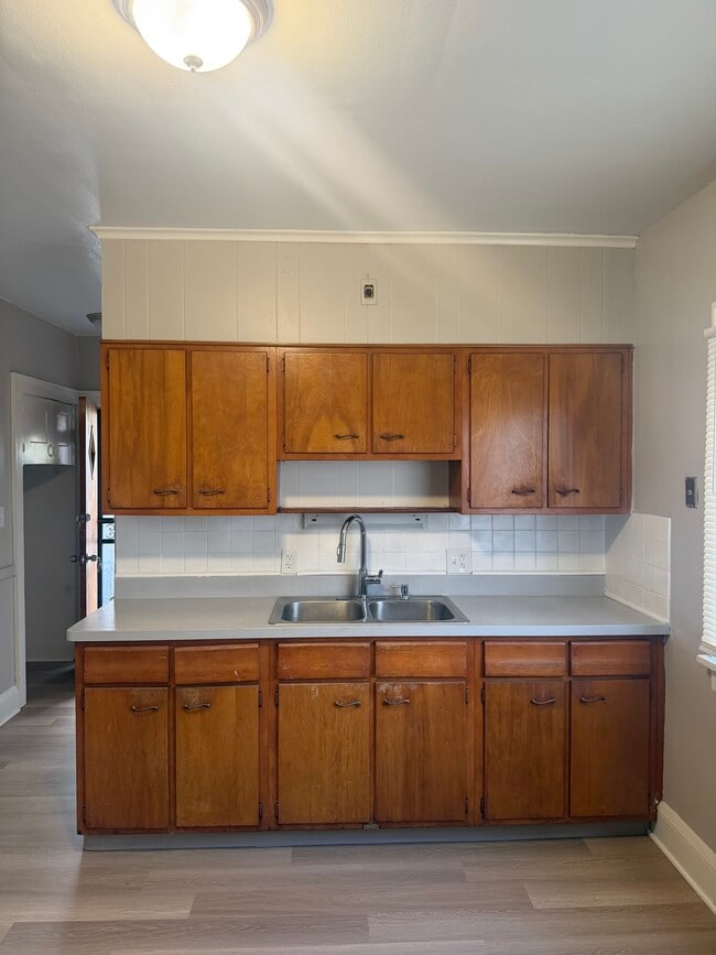 Photo - 12705 Holborn Ave