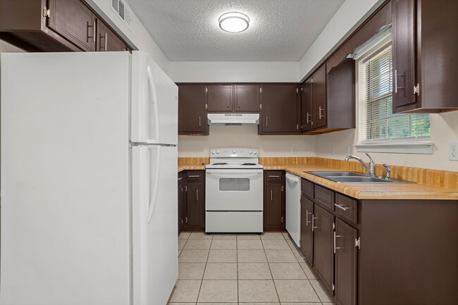 Photo - 501 S Edgewood Cir