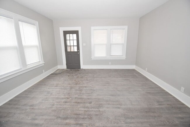 Photo - 118-120 W 8th St Unit 118