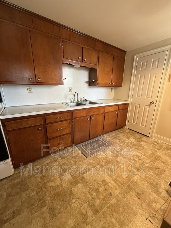 Photo - 243 Old Leacock Rd