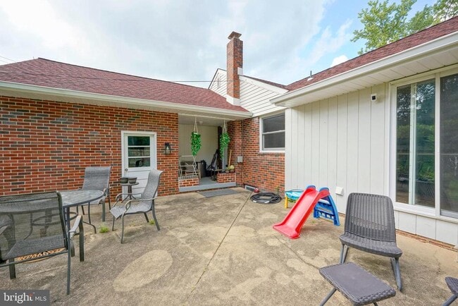 Photo - 11 Lake Villa Dr