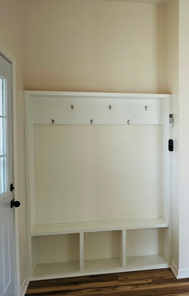 Convenient hall tree coat rack - 900 Elm St Unit A