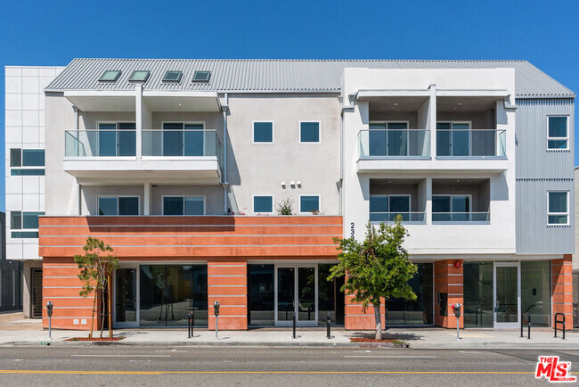 Building Photo - 2336 Westwood Blvd Unit 321 Rental