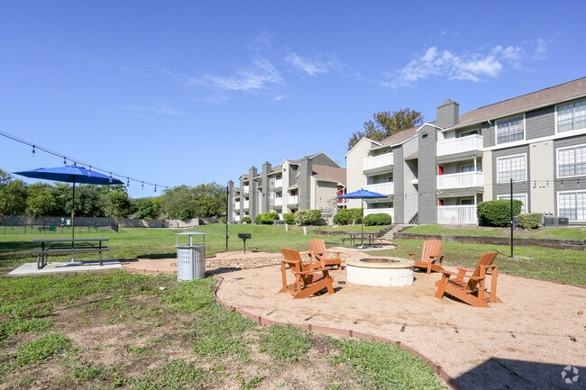 Building Exterior - Sedona Canyon