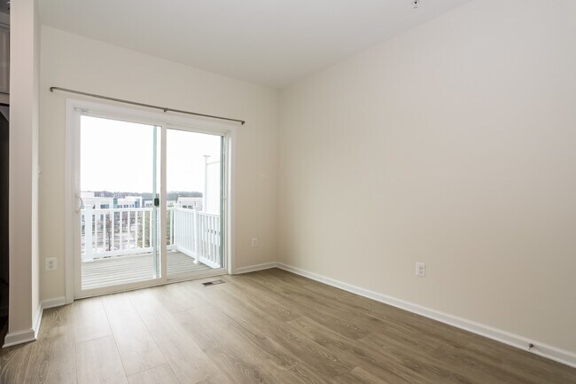 Photo - 7121 Millstone Rd