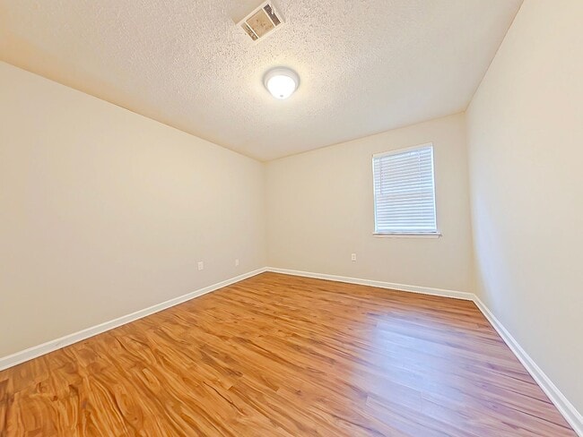 850 Brookfield Pkwy