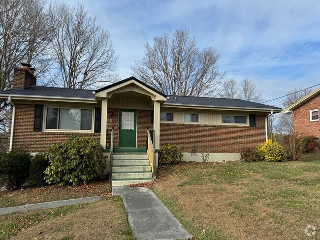 Building Photo - Brick Ranch in a Great Bristol TN location Rental