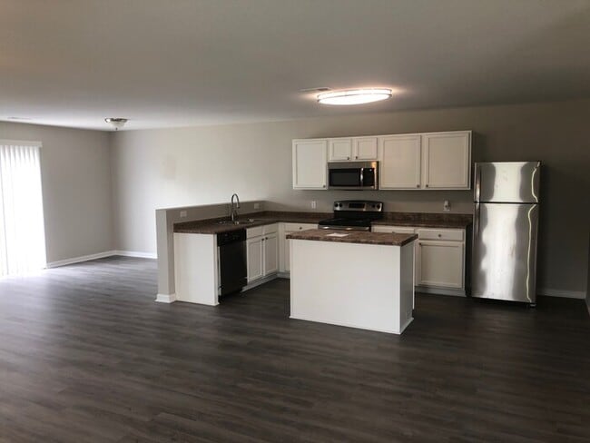 Photo - 28015 Chasebrook Dr