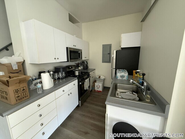 Photo - 160 E Berkeley St Unit 512