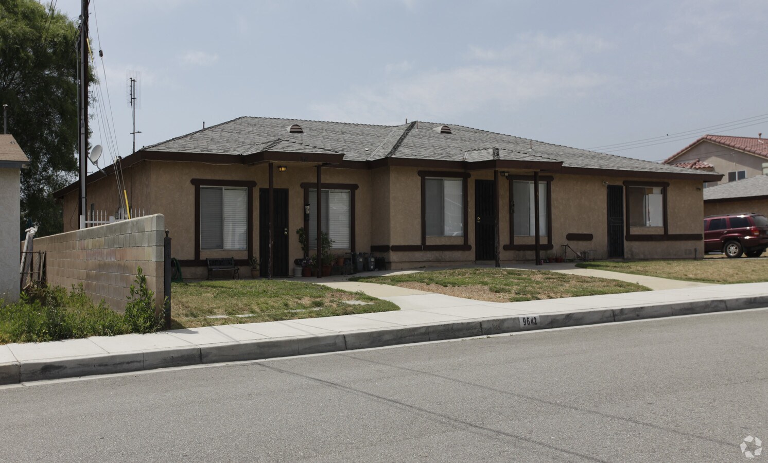 Photo - Vista View Apartments