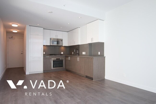 Photo - The Grand 1 BR APT Rental 706-5599 Cooney Rd Richmond: VADA Unit 706