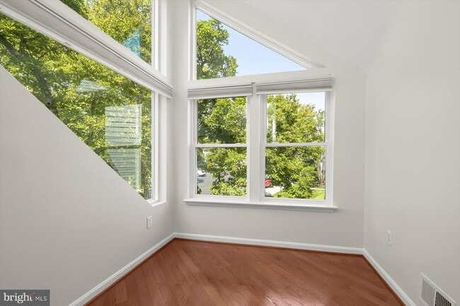 Photo - 7758 Mayfair Cir Unit B