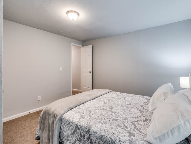 1720 NW 30th St