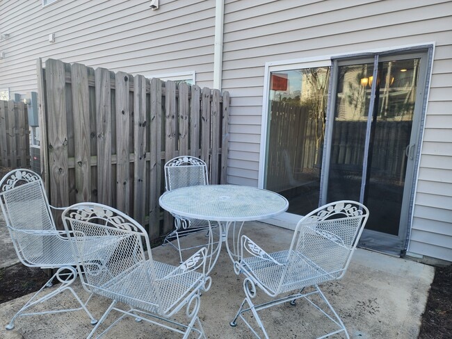 Photo - 1650 Bratton Ct