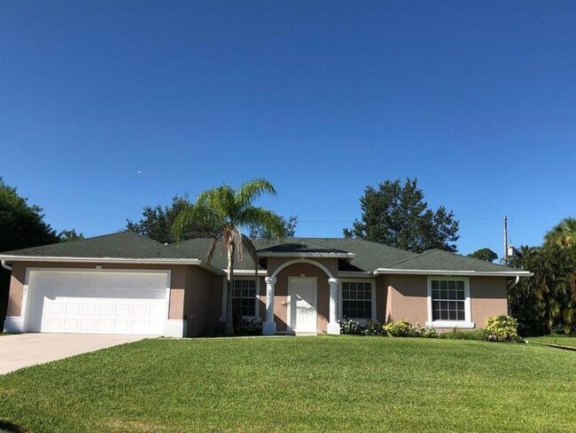 Building Photo - 2282 SW Natema Rd Rental