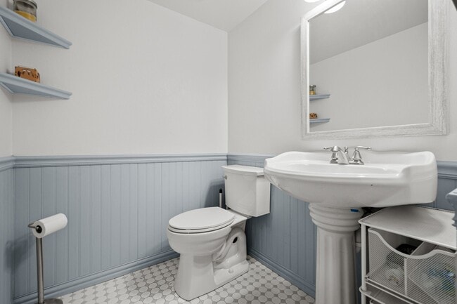 Photo - 2877 W Long Cir