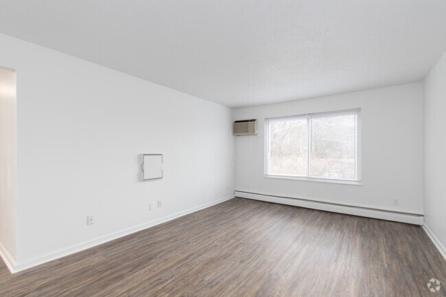 The Aviator - 2BR, 1BA - 960SF
