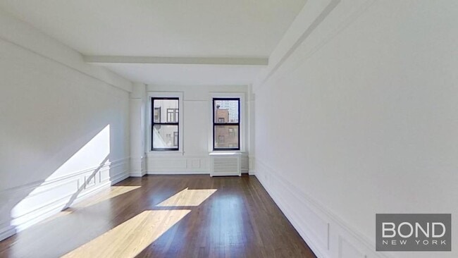 Photo - 156 E 37th St Apartment Unit 5D