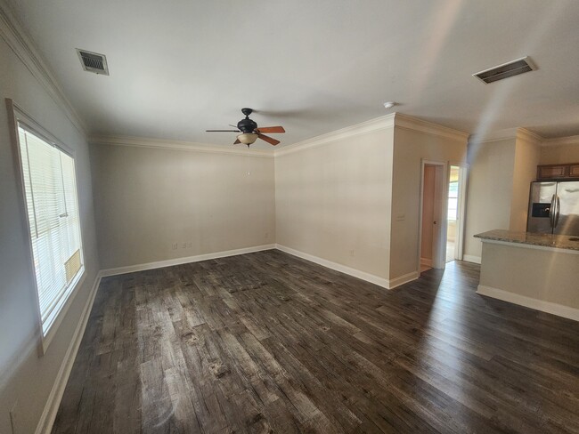 239 Ruth St Unit 2