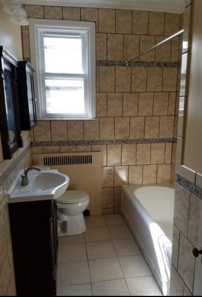 Photo - 3213 Dorchester Rd