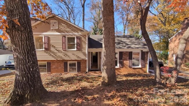 Building Photo - 3331 Donovan Pl