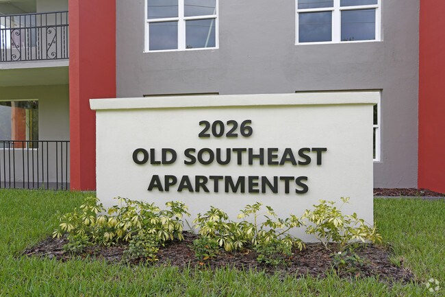 Photo - Astoria Apartments