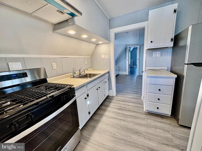 Photo - 735 Morgan Ave