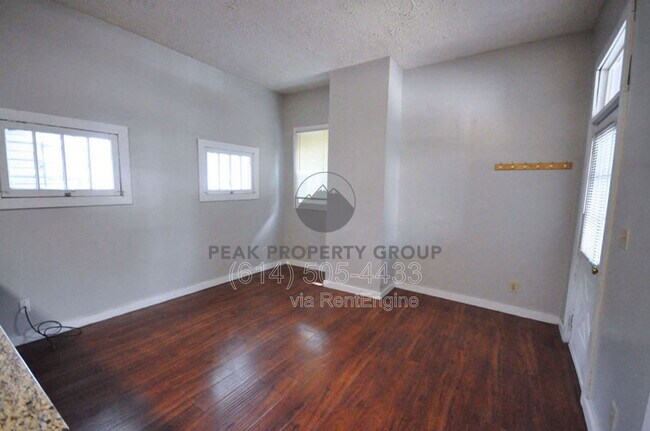 Photo - 1518 Worthington St Unit A