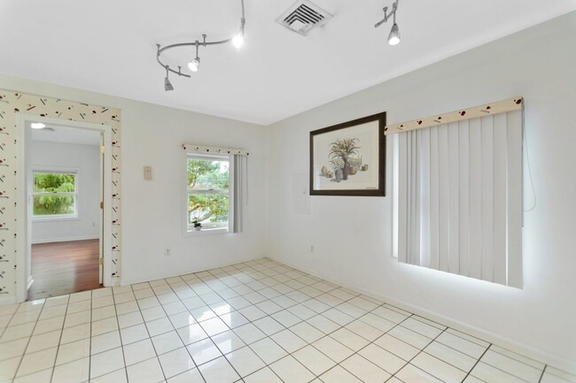 Photo - 392-394 Crown Street Unit 392-2