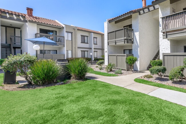 North Bonita Apartments