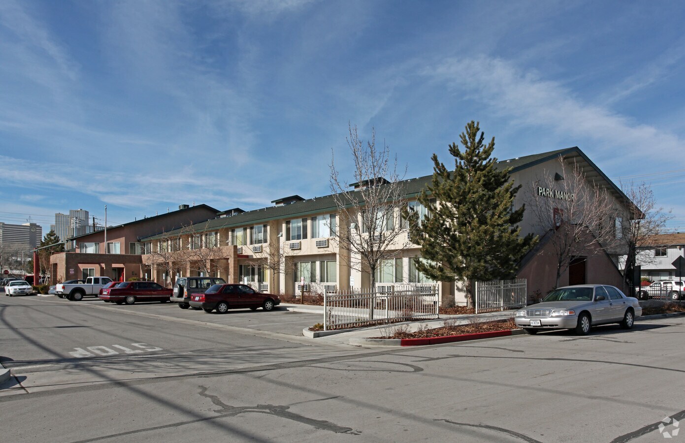 Park Manor Apartments - Park Manor Apartments