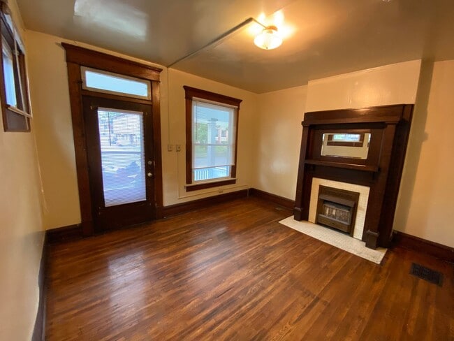 Photo - 77 Frambes Ave Unit 77