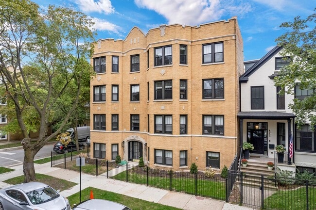 Photo - 4855 N Seeley Ave Condo Unit 2
