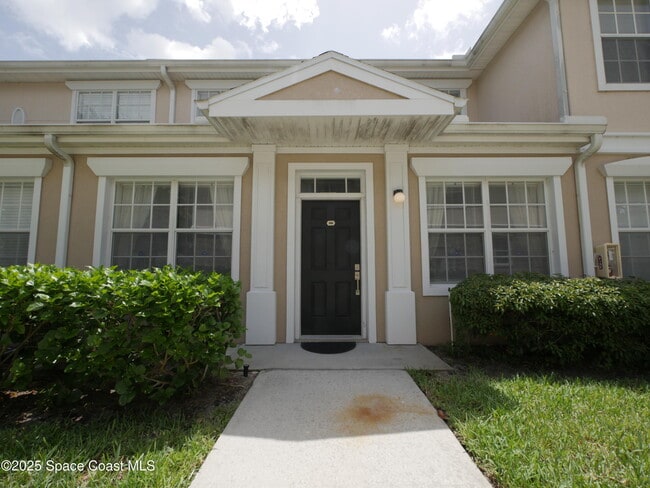 Building Photo - 100 Colibri Way Unit 106