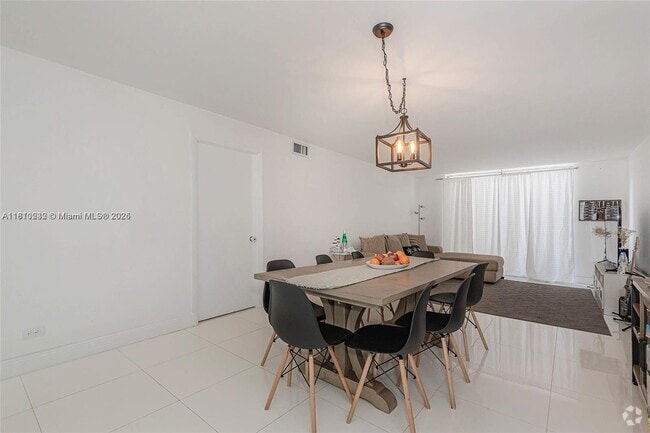 Building Photo - 6039 Collins Ave Unit 307 Rental