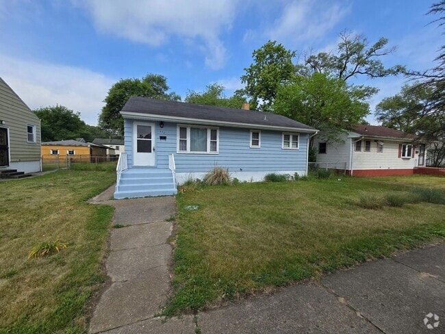 Building Photo - 612 Hamlin St Rental