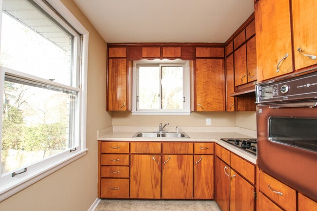 Photo - Lovely rental in Nashville with great views of the Cumberland River! Coming Soon!